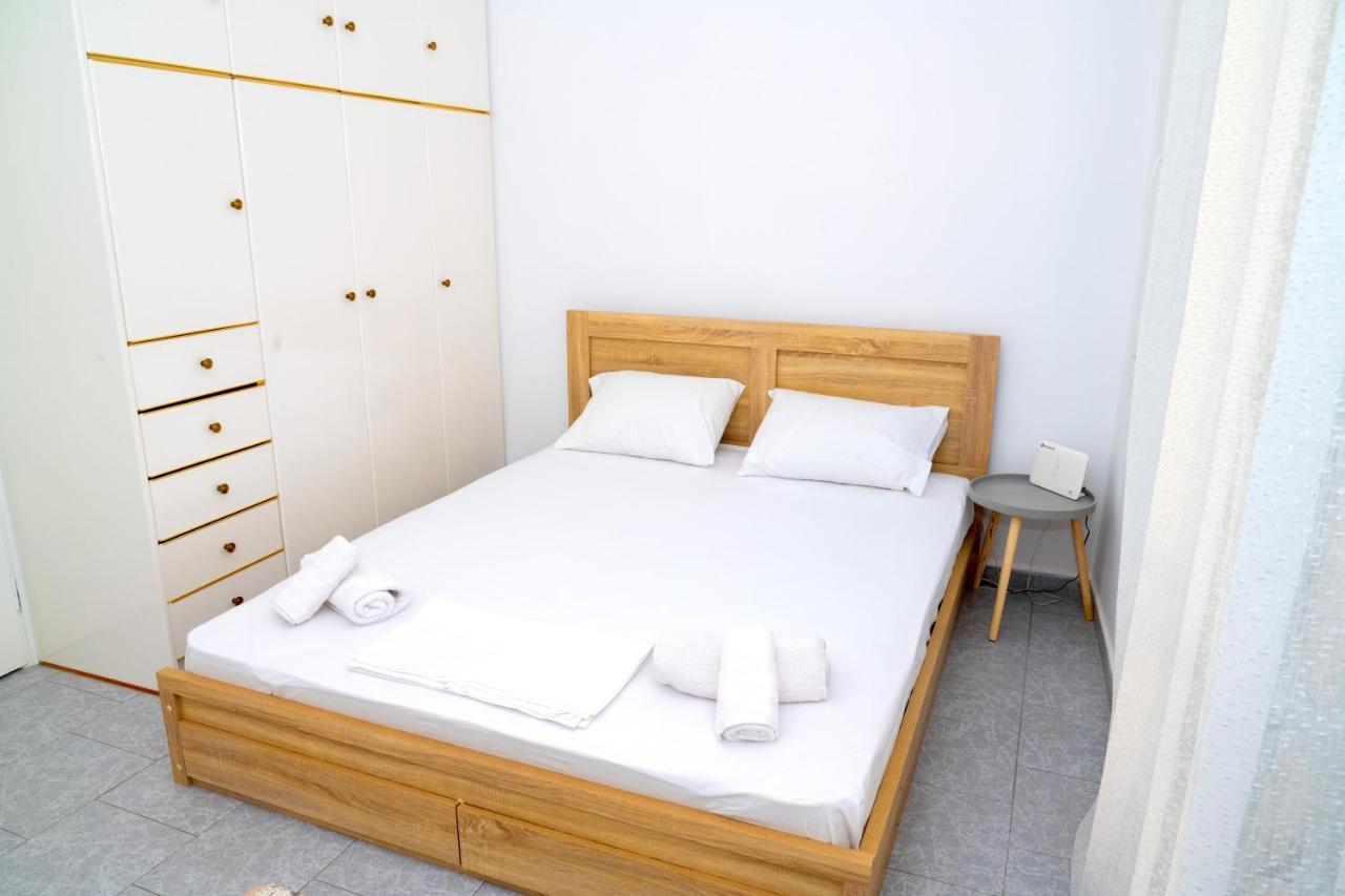 Inej Maisonette Ermoupoli Bagian luar foto