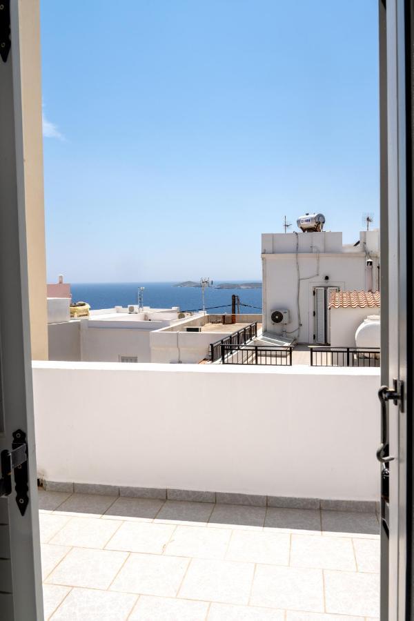 Inej Maisonette Ermoupoli Bagian luar foto