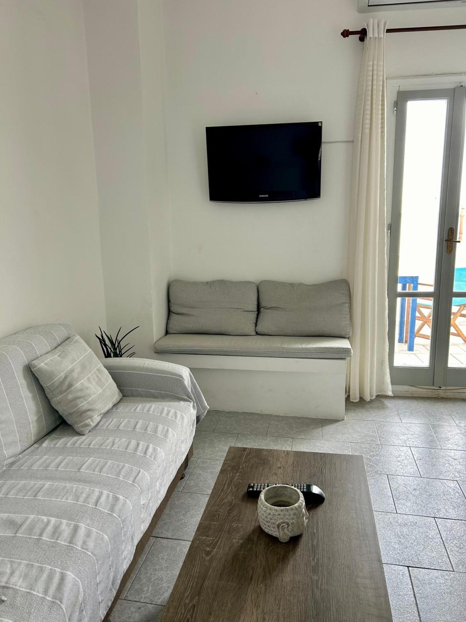 Inej Maisonette Ermoupoli Bagian luar foto